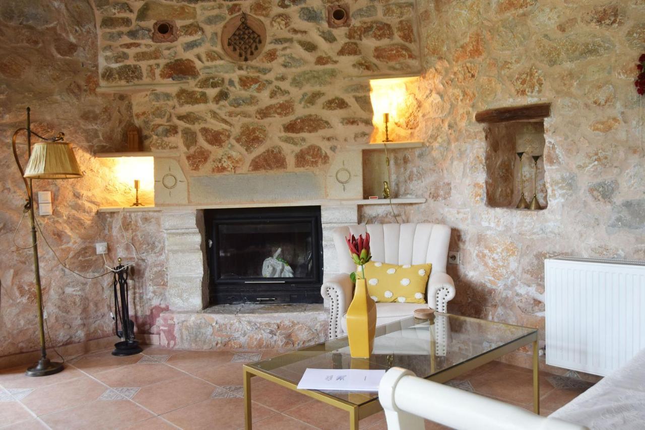 Stone Built Villa Galatia, Poolside & Perfect View Karés Exteriör bild