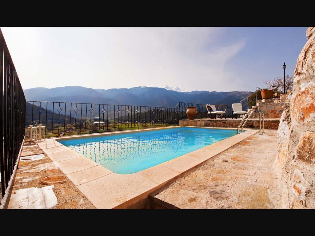 Stone Built Villa Galatia, Poolside & Perfect View Karés Exteriör bild