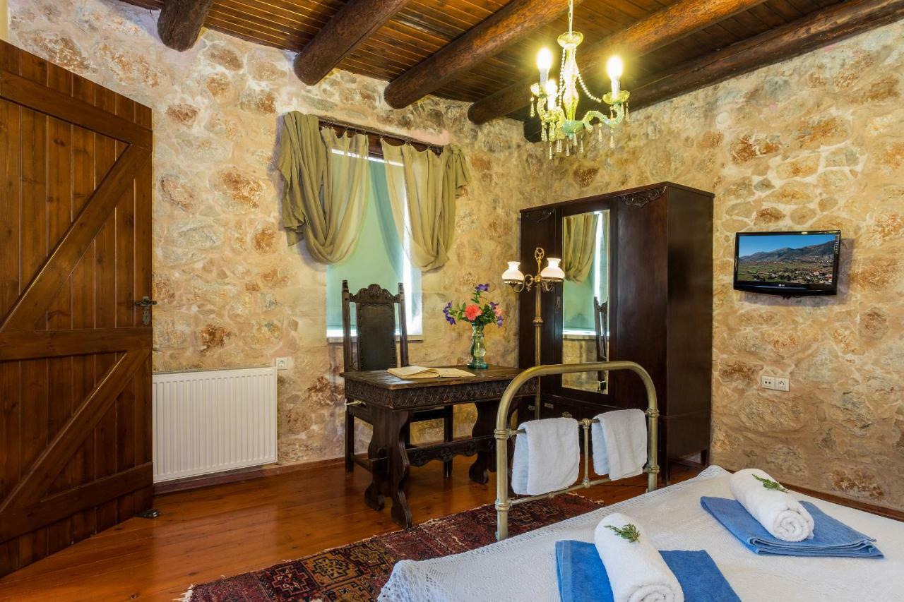 Stone Built Villa Galatia, Poolside & Perfect View Karés Exteriör bild